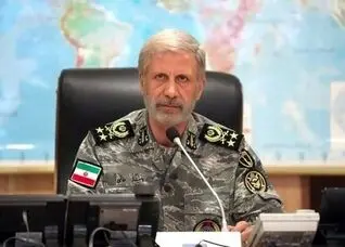 فرمانده کل ارتش: دشمن نتوانست توان موشکی و پهپادی ایران را از بین ببرد